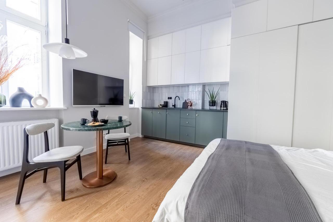 Lion Apartments - Premium Studio With Balcony Cracovie Extérieur photo
