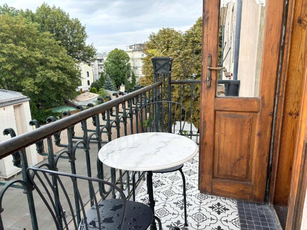 Lion Apartments - Premium Studio With Balcony Cracovie Extérieur photo